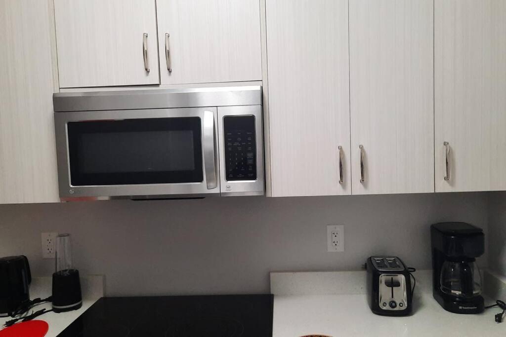 Carsonway Basement Suite Edmonton Eksteriør billede